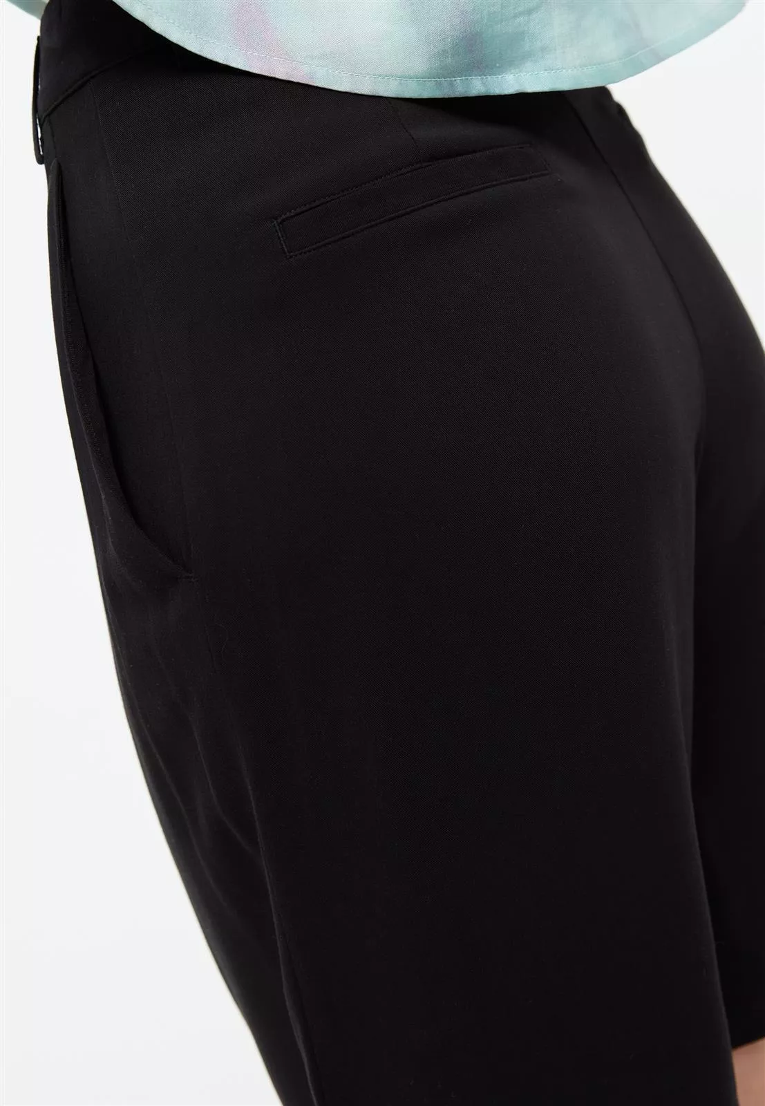 Ecovero Shorts Modell: Sally