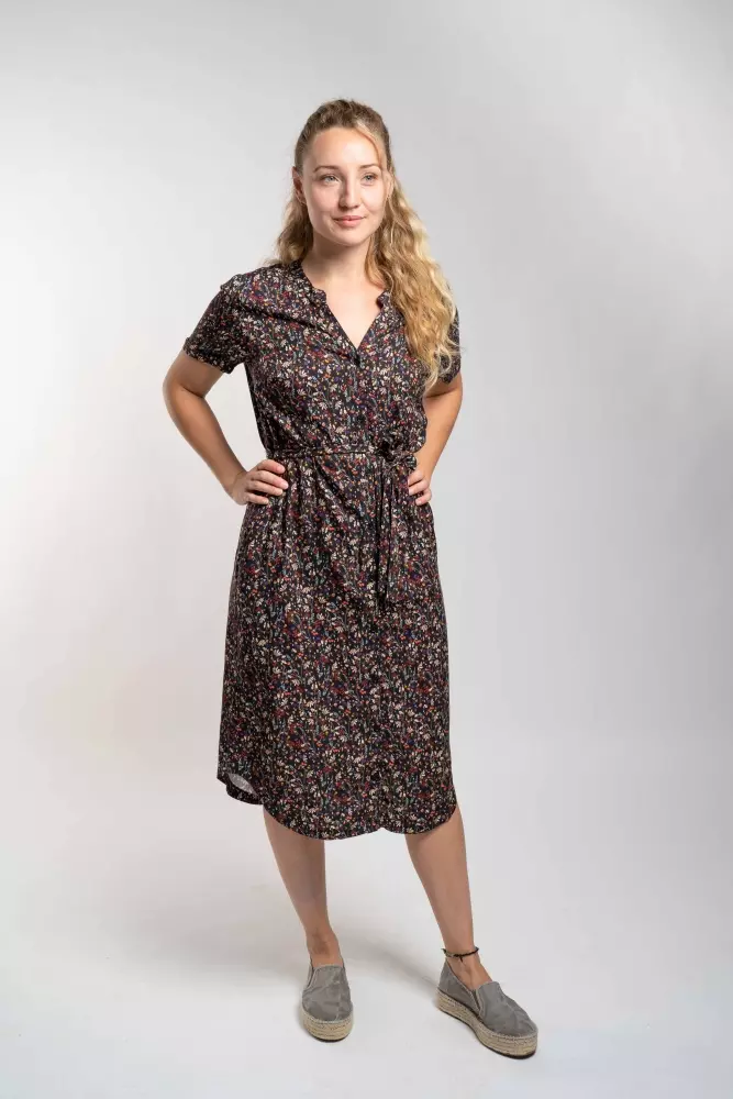 Ecovero Kurzarm-Kleid Modell: Finja