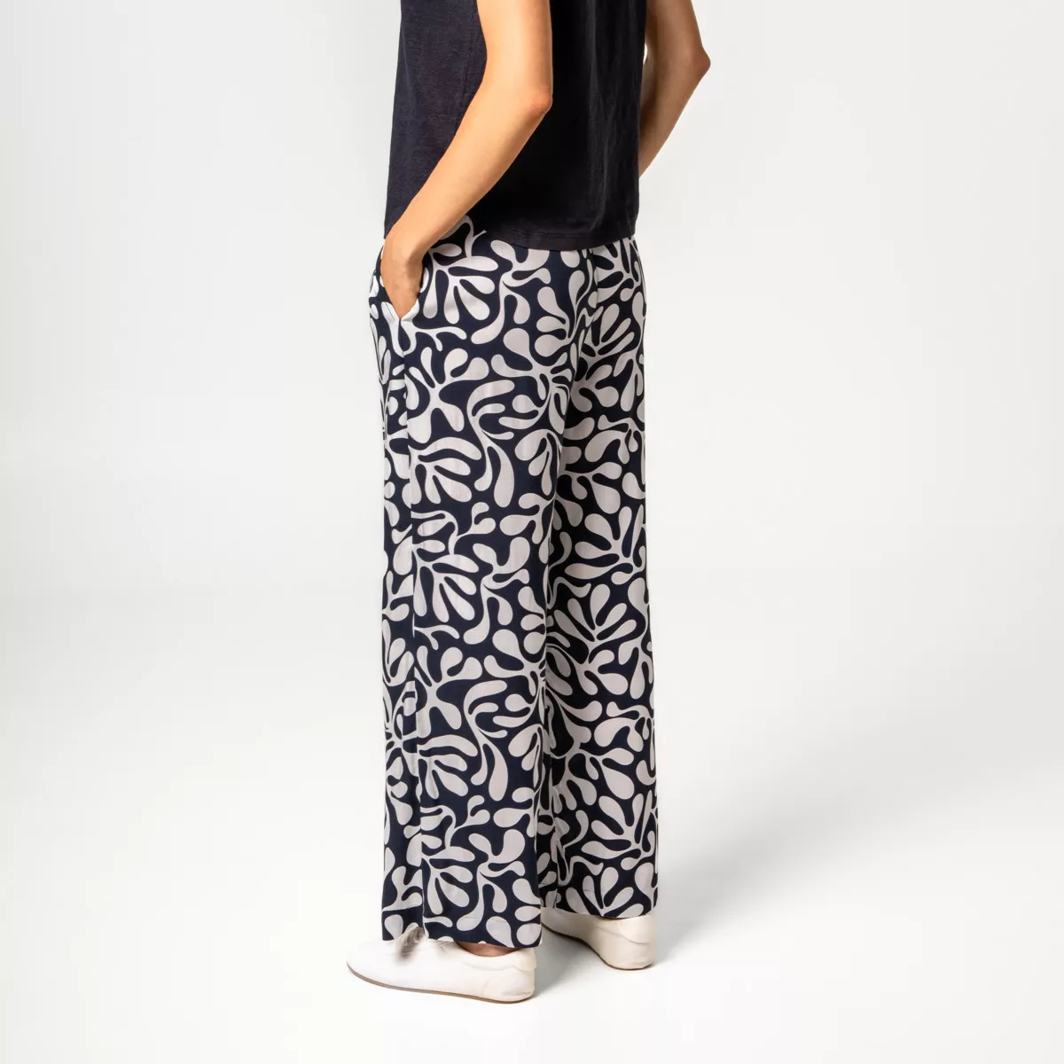 Ecovero Hose Modell: Malou