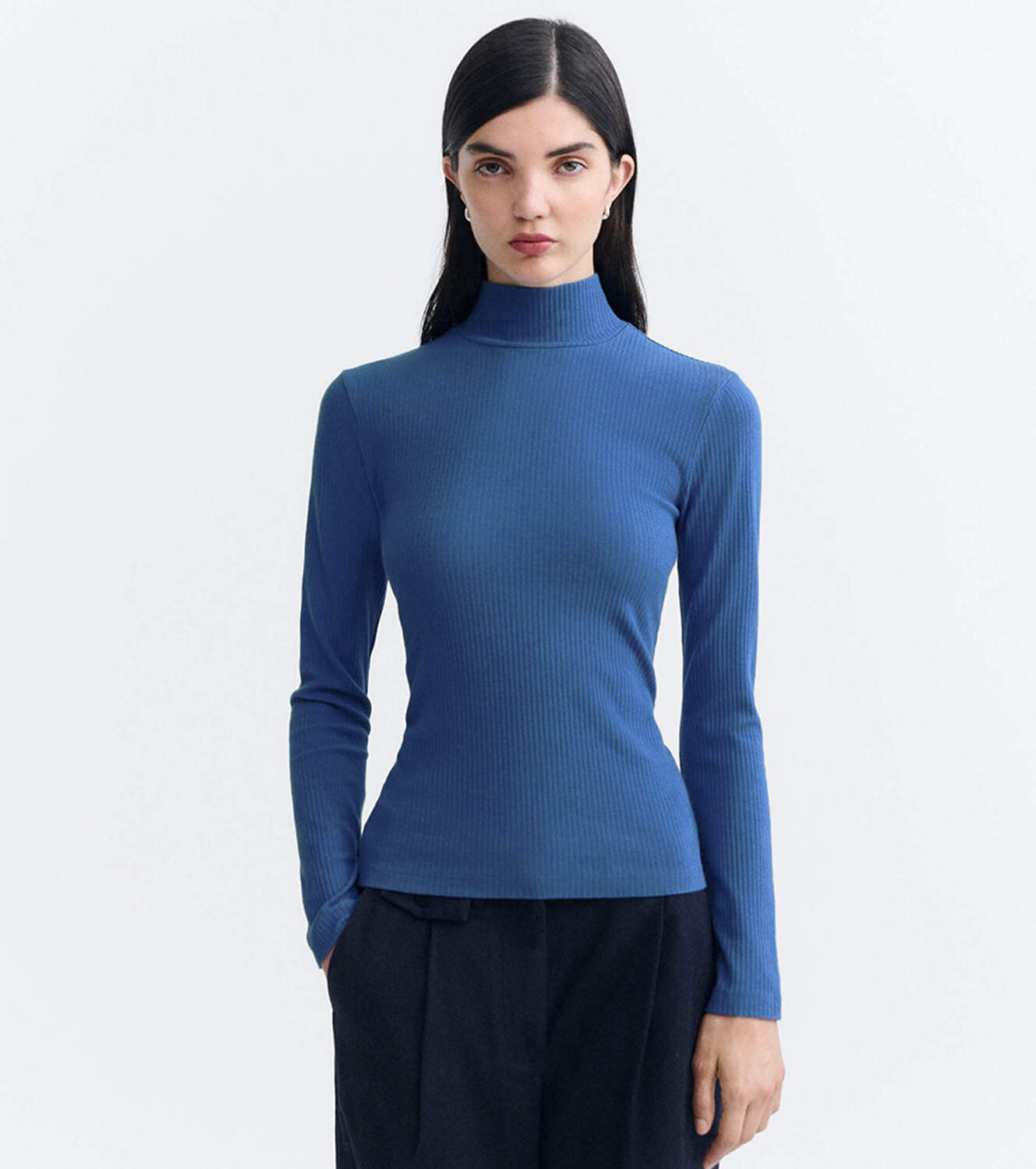 Rip Longsleeve Modell: Aine GOTS