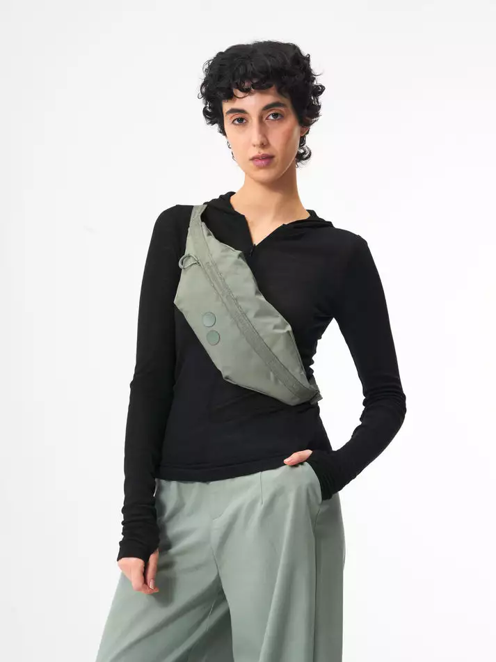 PPC-HPB-001-70111-pinqponq-Brik-Desert-Sage-52_713x.jpg Bauchtasche Modell: Brik