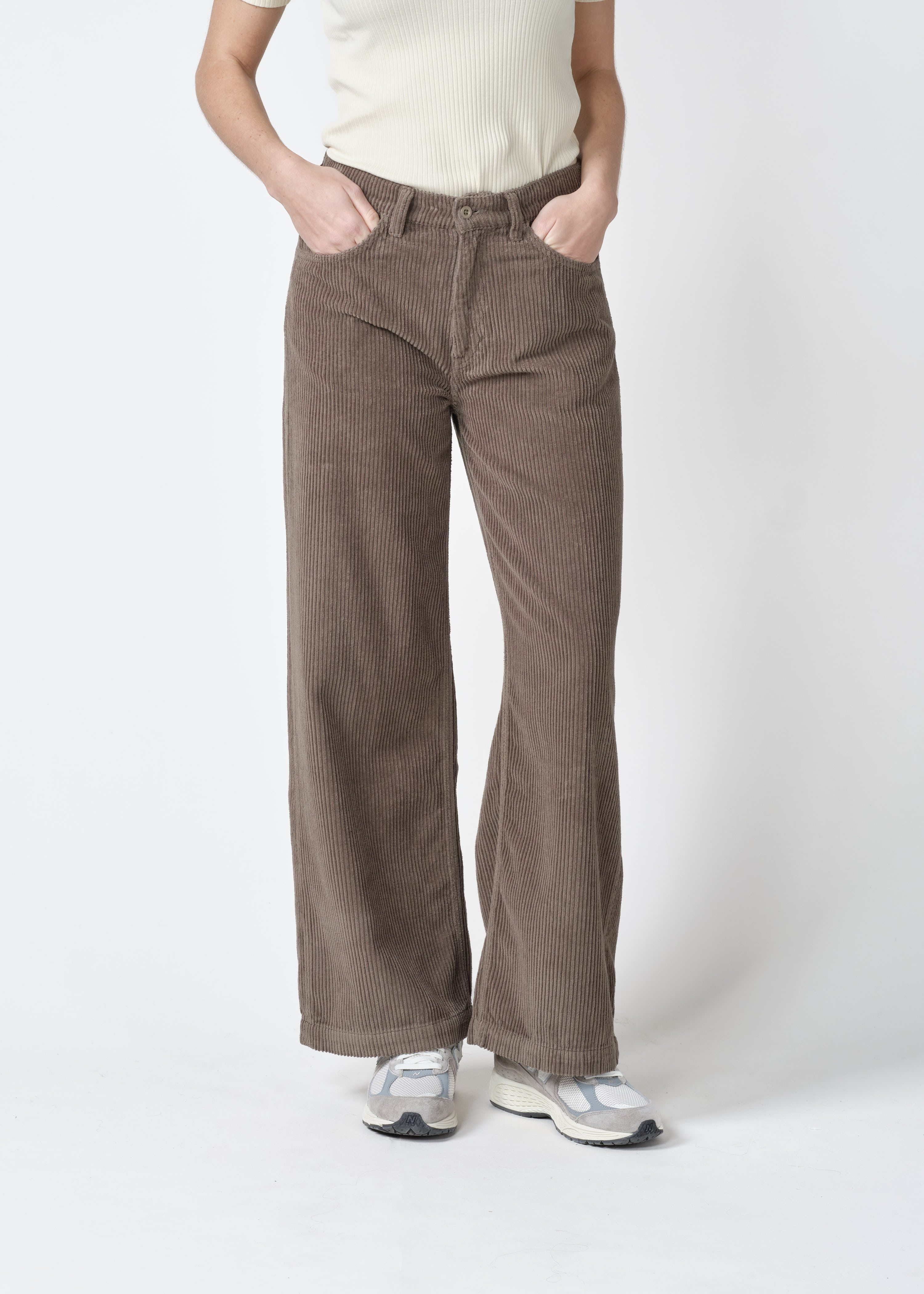 Straight Leg Cordhose Modell: Amelia GOTS