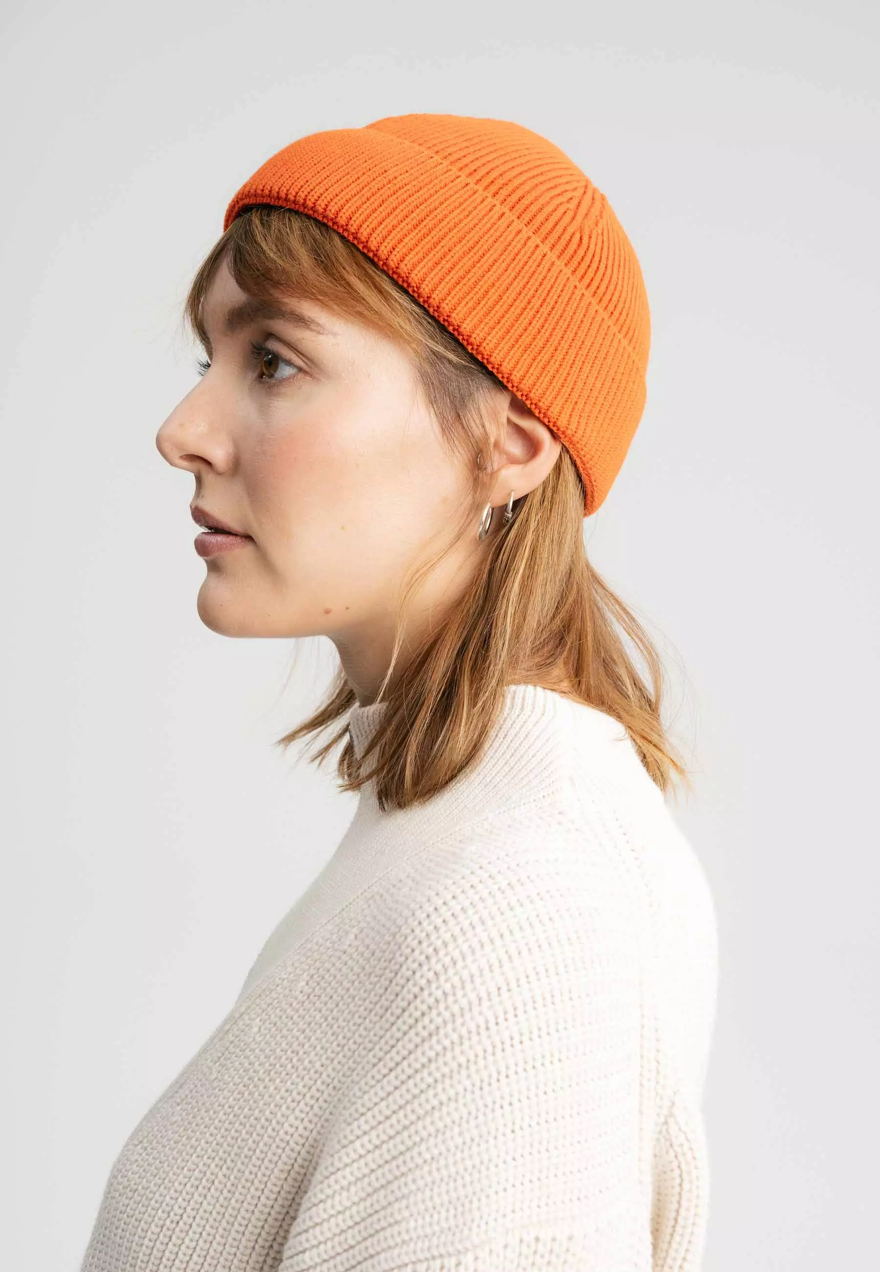 Rafi_Short Rib Knit Beanie_Women_orange brick_02.jpg Fischermütze Modell: Rafi GOTS
