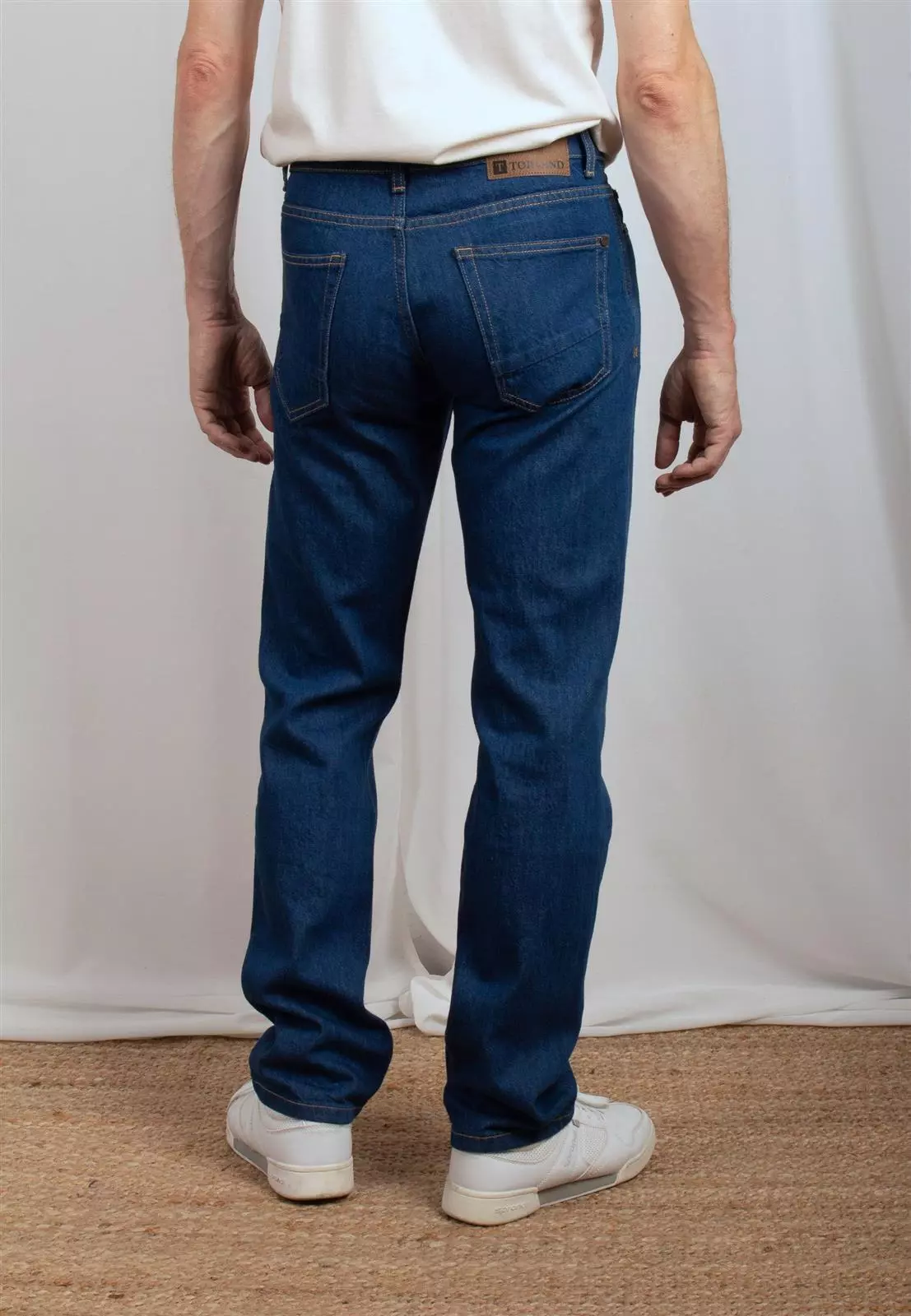 3-422-DIN-Backview.jpg Straight Fit Jeans Modell: Sven