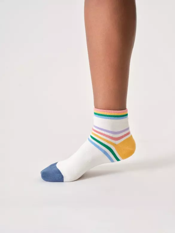 Socken Modell: Rainbow Stipe