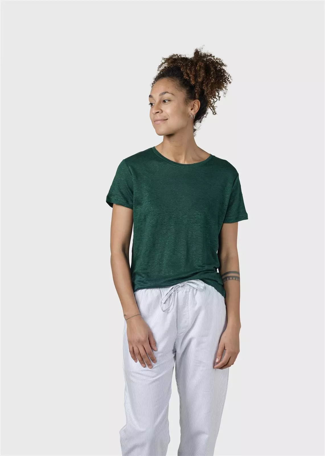 Leinen T-Shirt Modell: Rikke