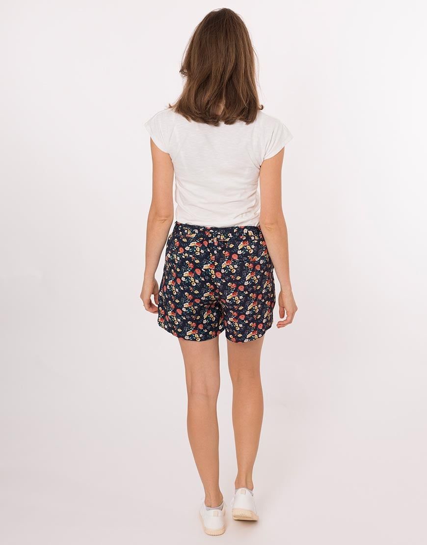 Ecovero Shorts Modell: Lilly