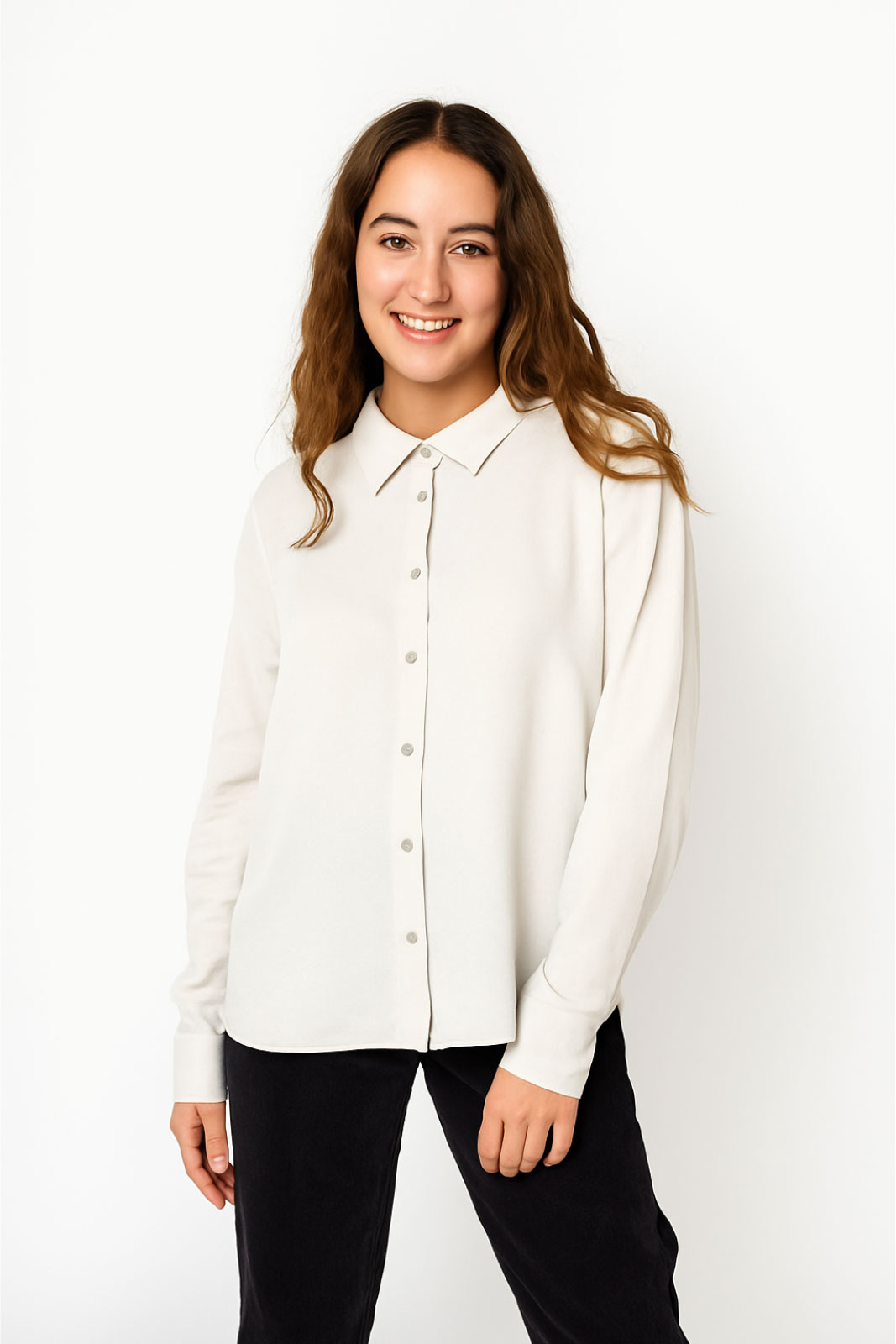 Ecovero Loose-Fit Bluse Modell: Simone