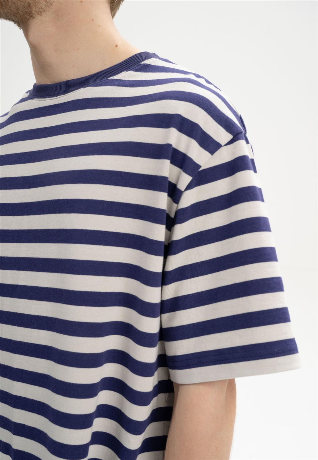Gestreiftes Oversized T-Shirt Modell: Bhajan GOTS