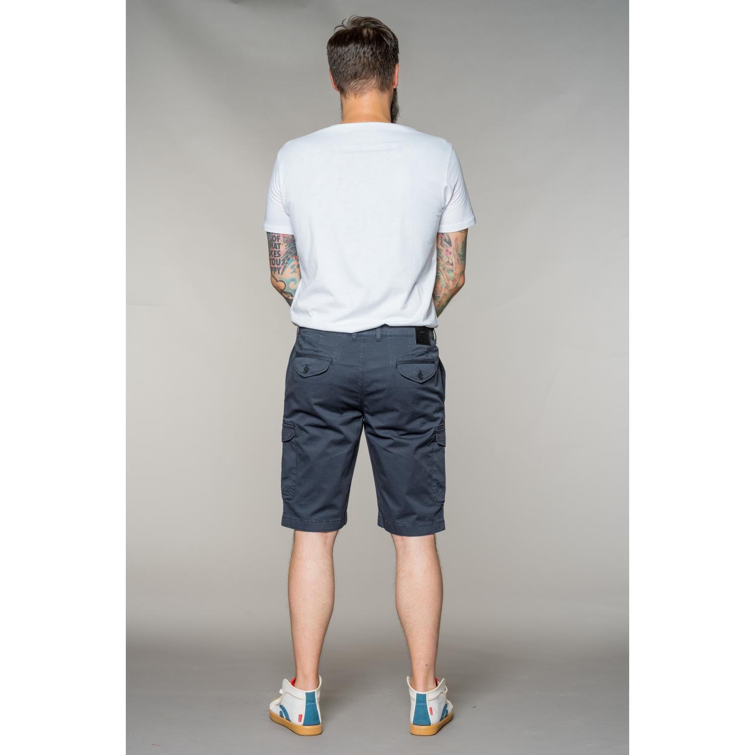 Cargo-Bermuda-Shorts Modell: La:rs