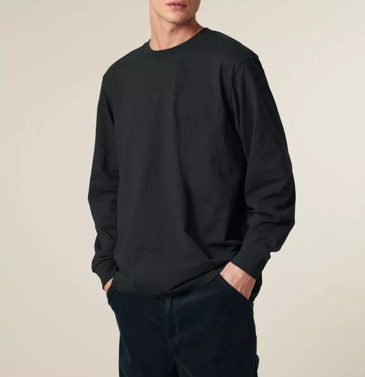 SFM0_STTU200_C002 Loose-Fit Longsleeve Modell: Free Longsleeve