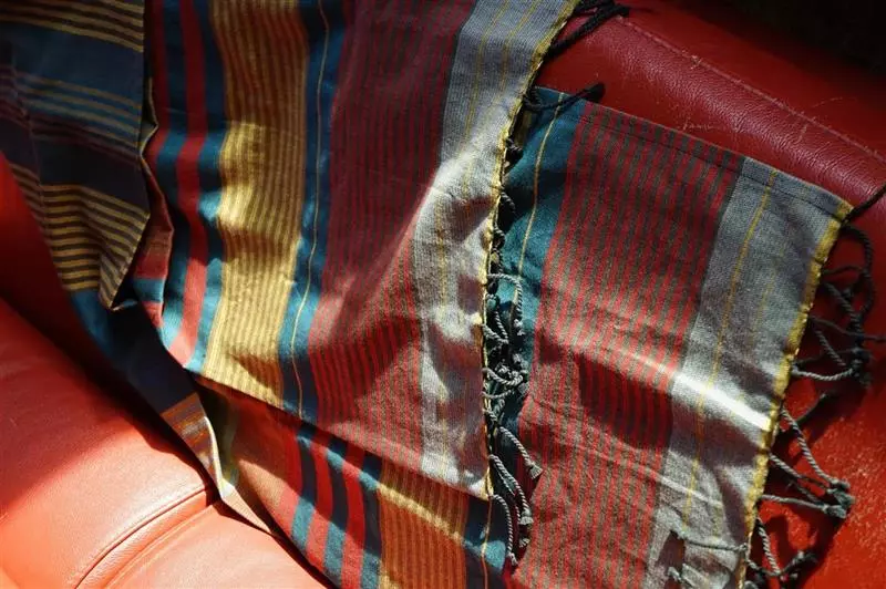 Karawan_Fouta_Eben_Redblue (4) Fouta EBENE