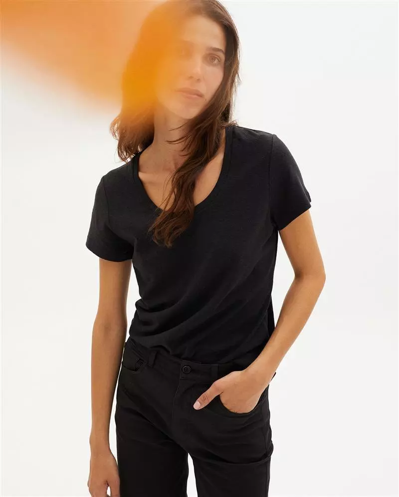 T-Shirt Modell: Hemp Regina