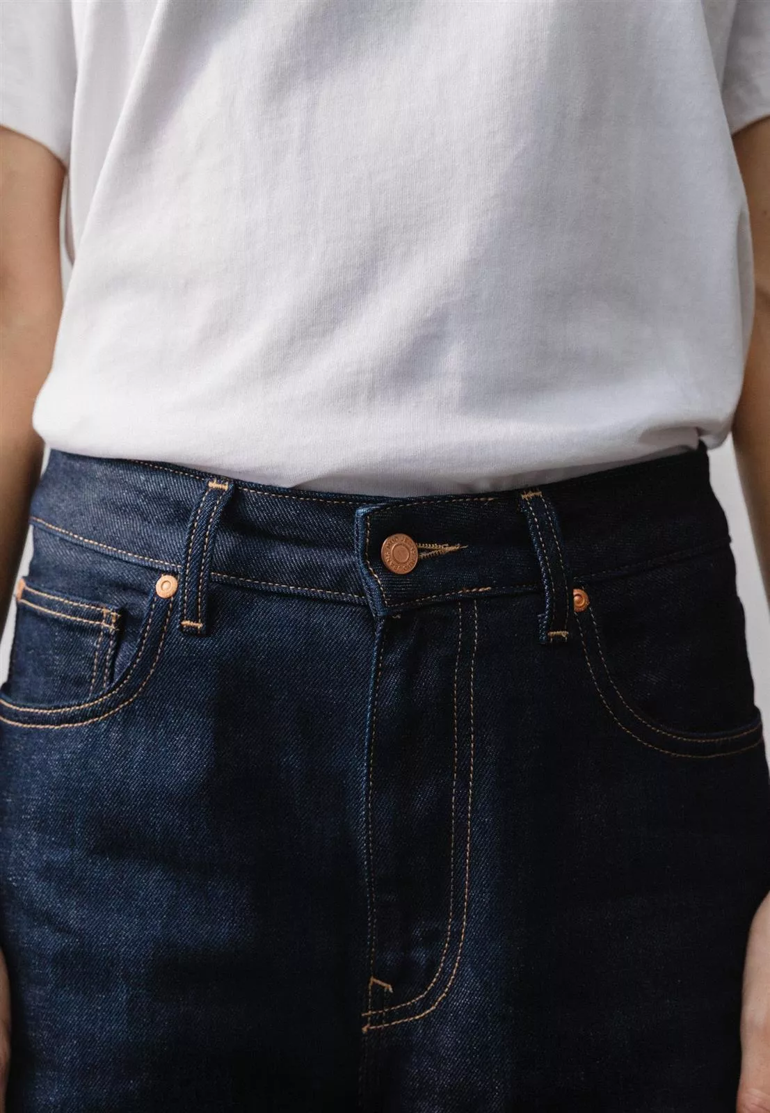 Barrel Fit Jeans Modell: Brooke