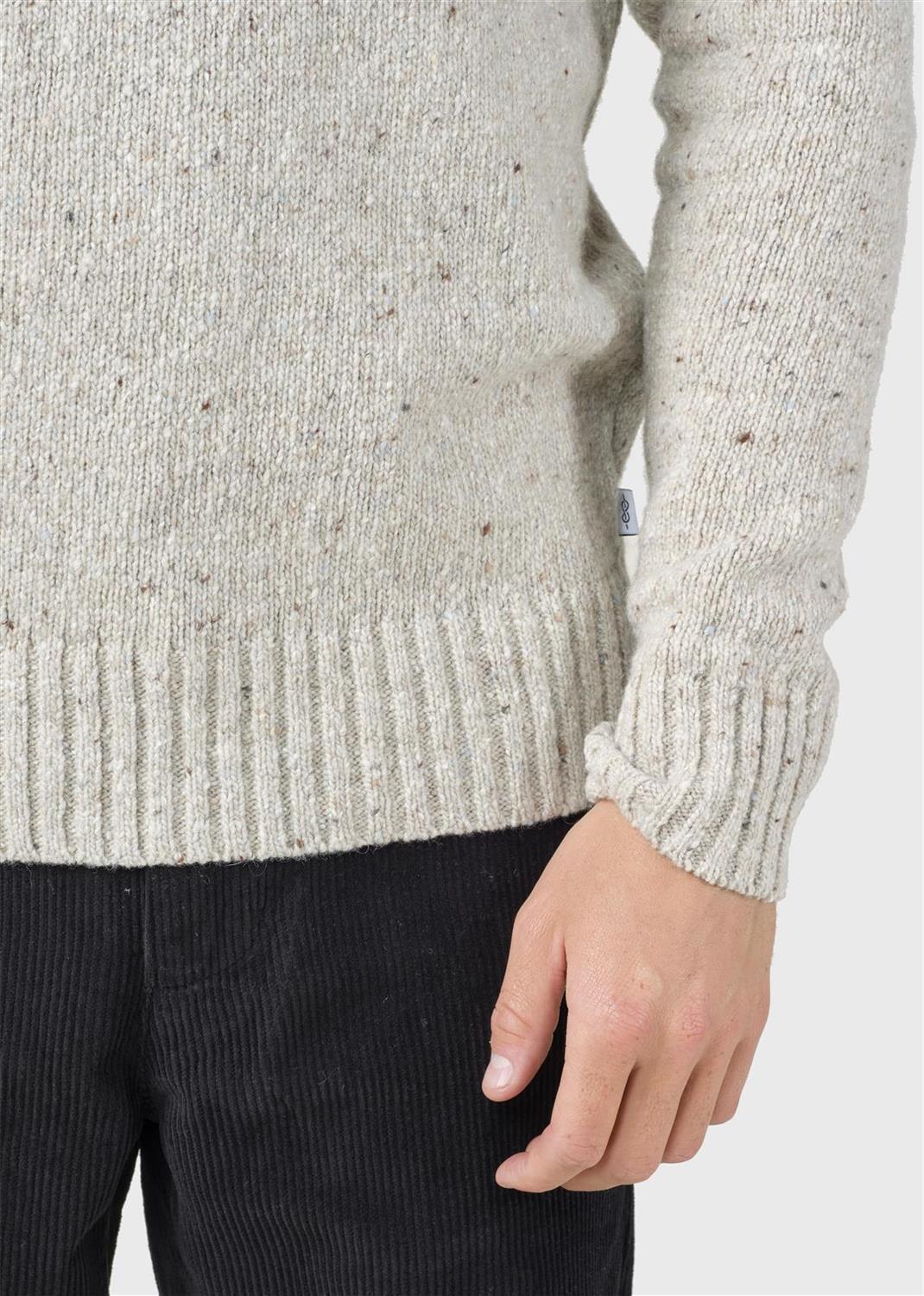 Melierter Woll-Strickpullover Modell: Aage