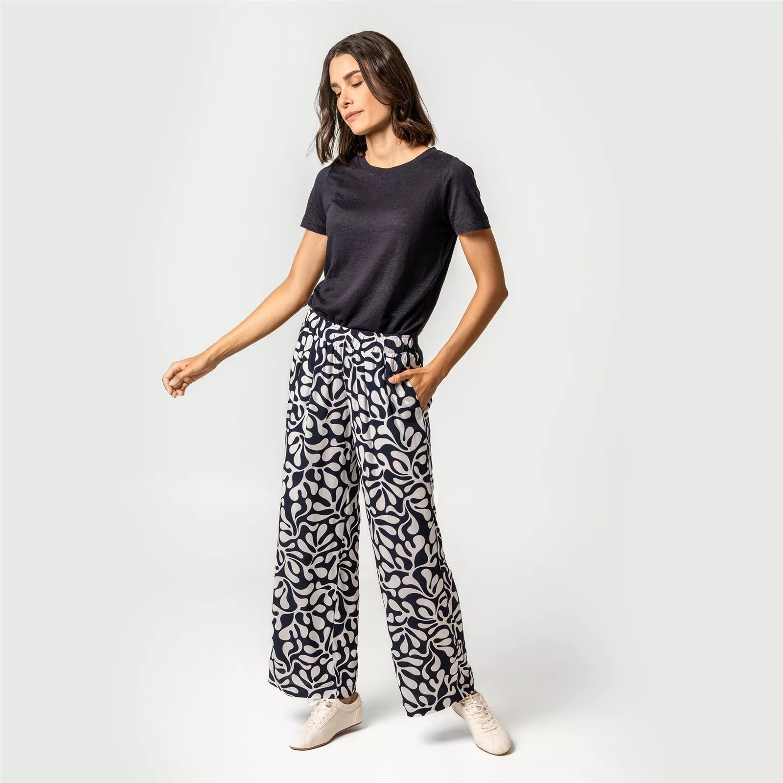 Ecovero Hose Modell: Malou