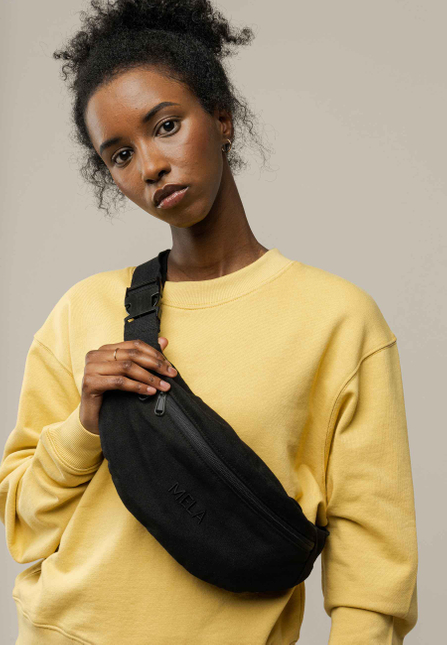 Mela-Hip-Bag-black-1 Cord Hip Bag Modell: Bhavin