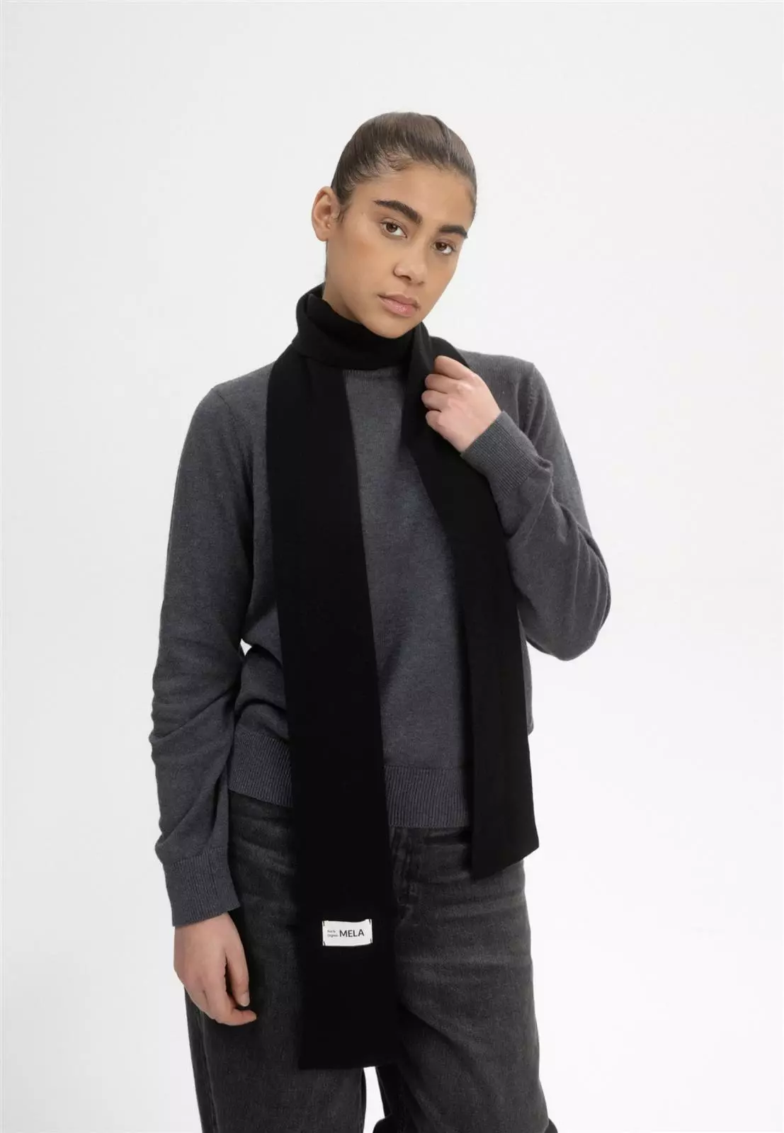 Schal Modell: Banhi