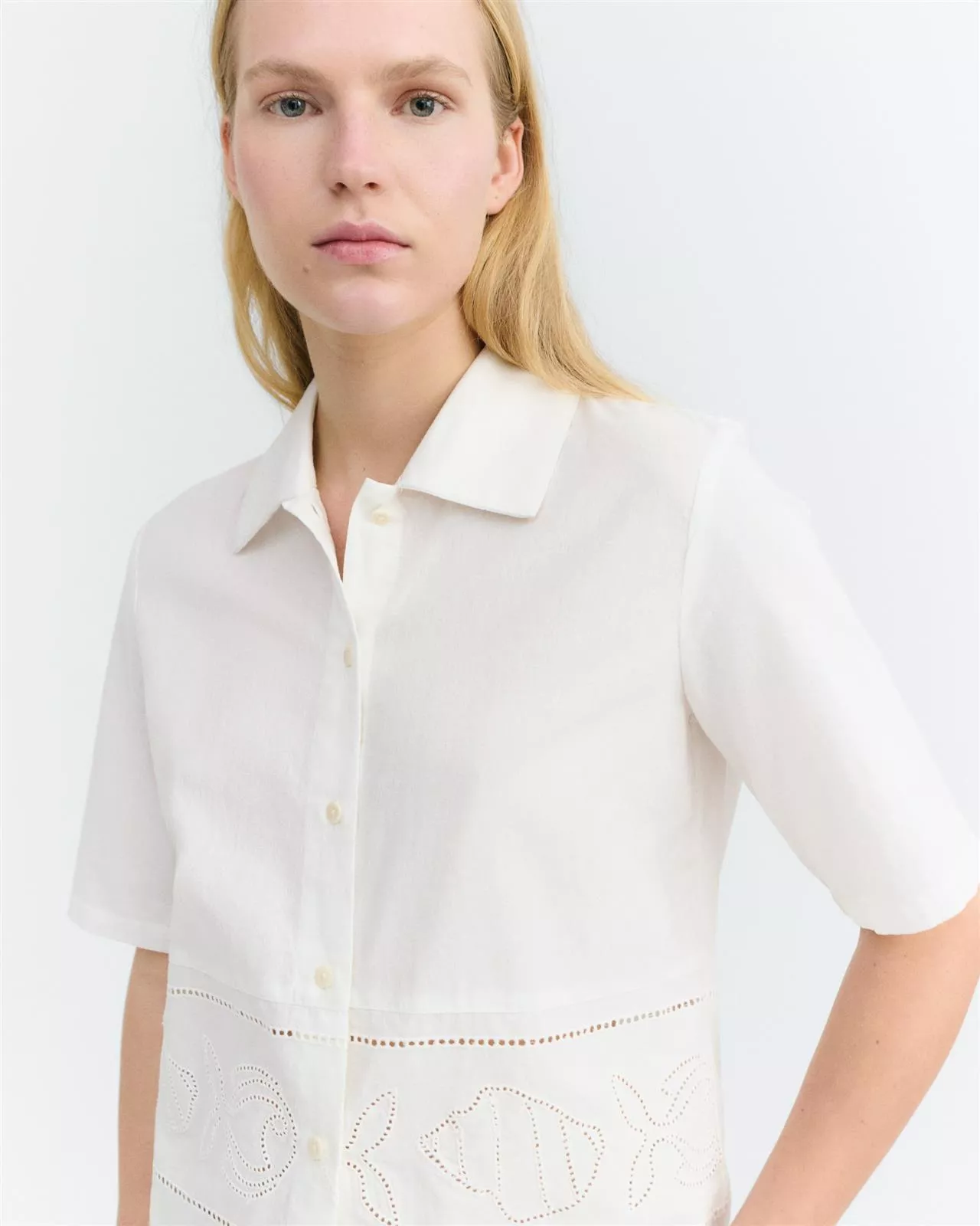 Kurzarm Bluse Modell: Vainica