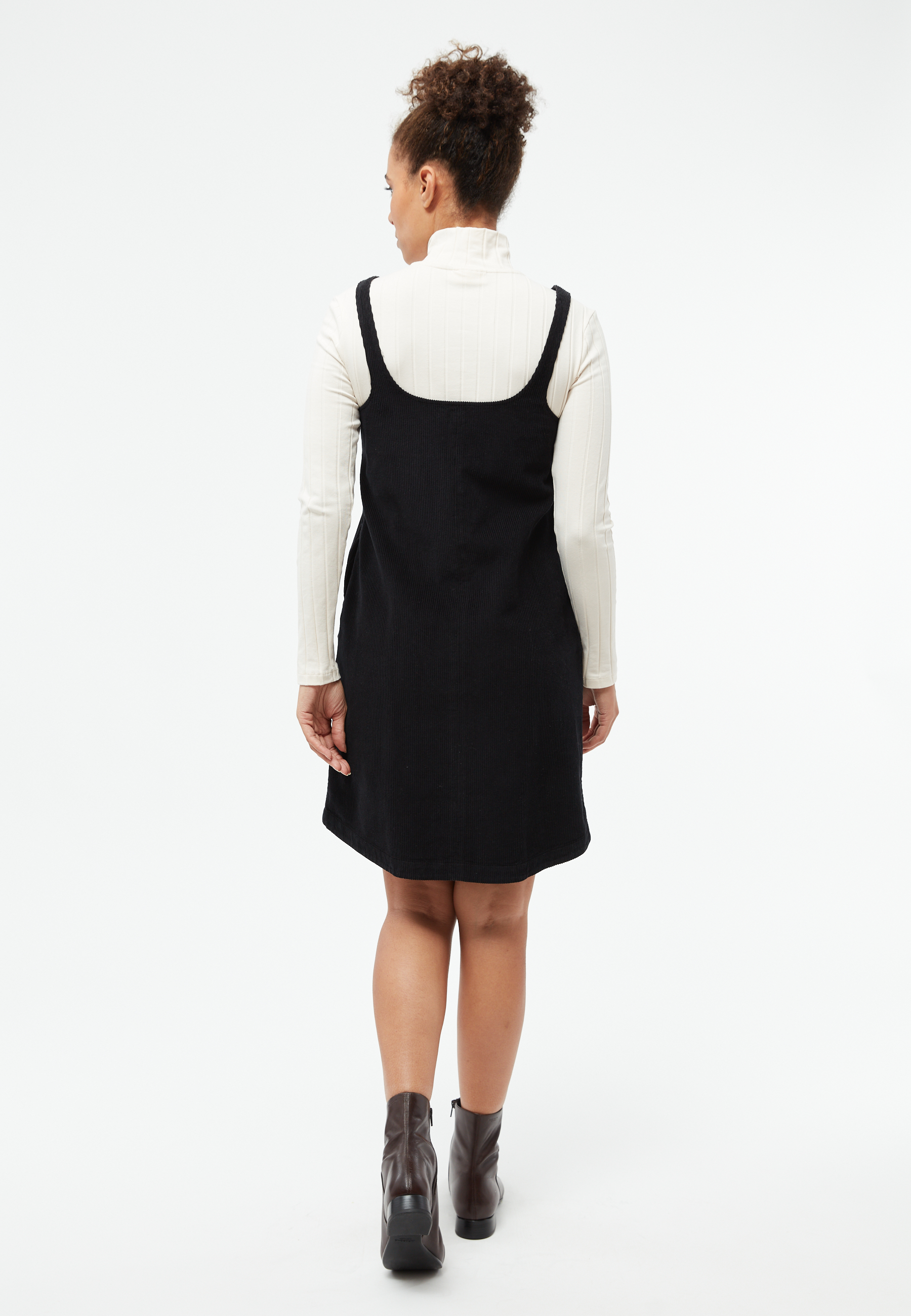Cordkleid Modell: Wendy GOTS