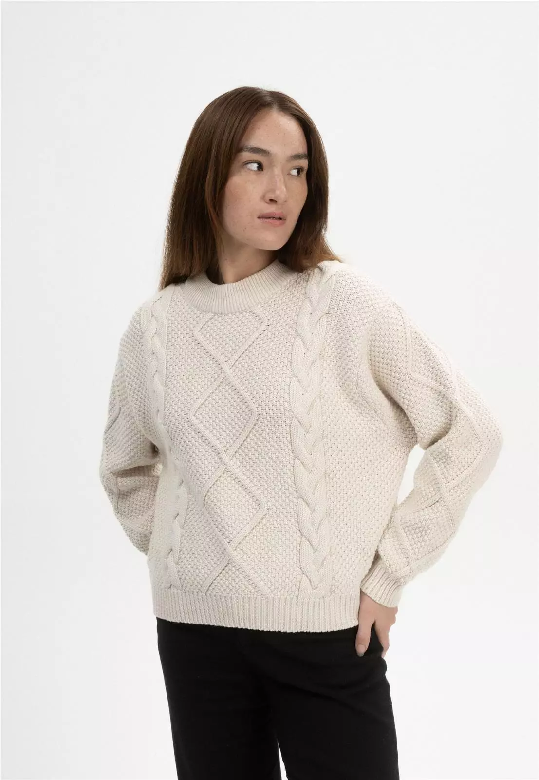 Zopfmuster Pullover Modell: Samaira