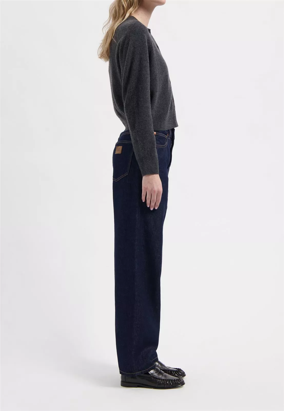Barrel Fit Jeans Modell: Brooke