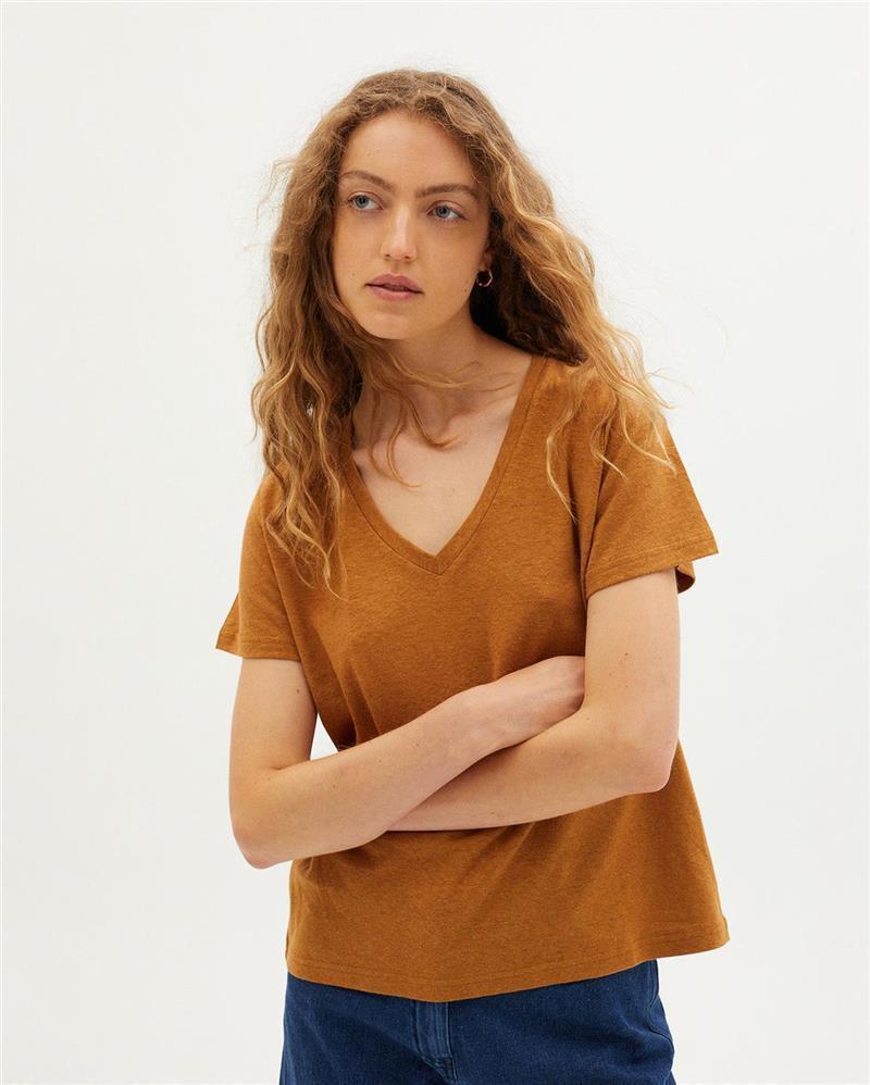 T-Shirt Modell: Hemp Clavel