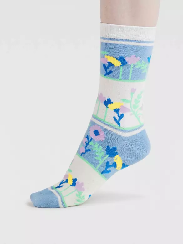 Socken Modell: Fraya Floral Garden