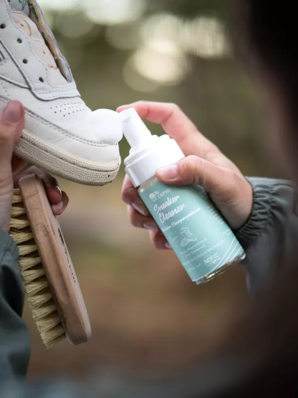 Sneaker Cleaner mit Bürste