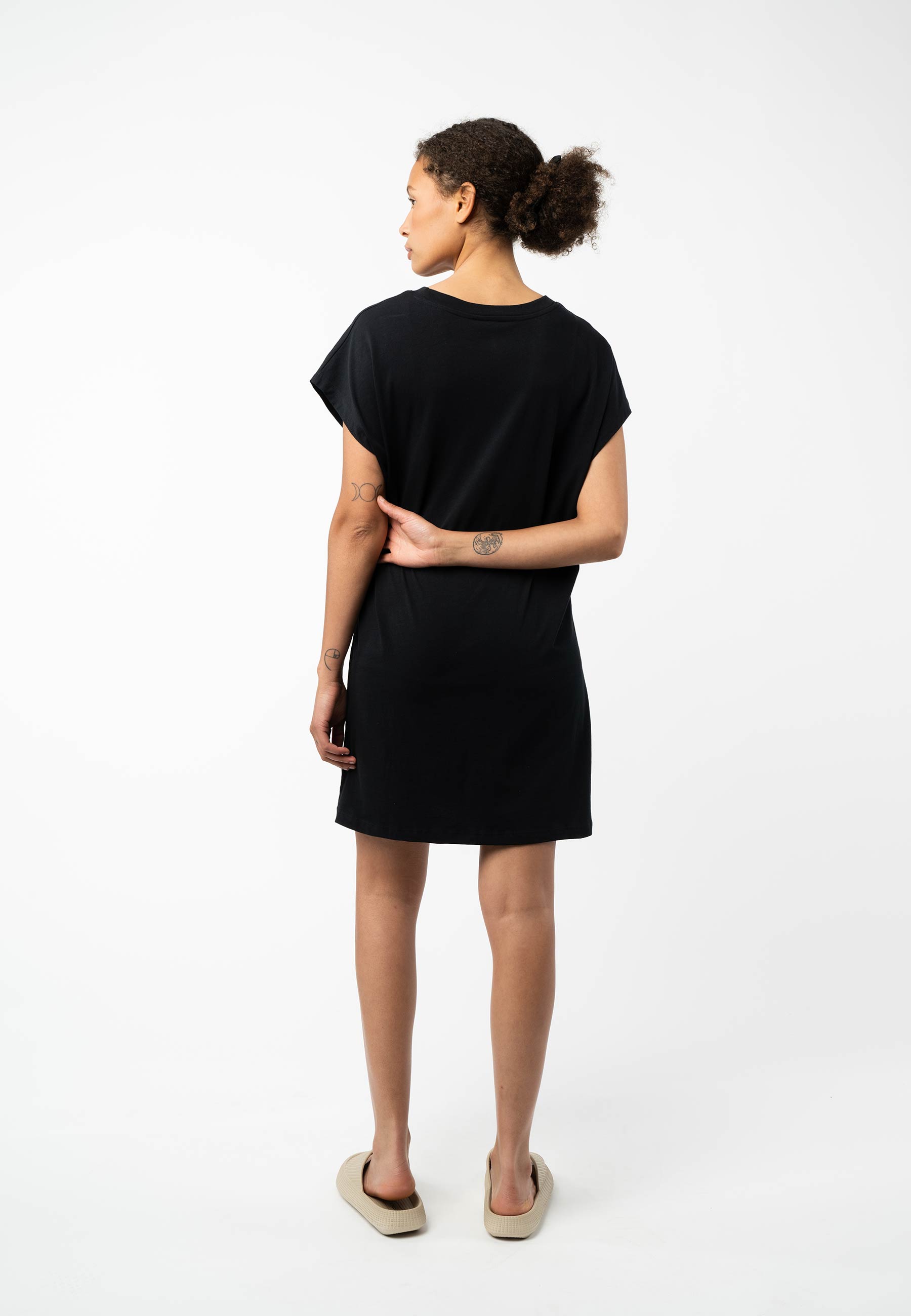 T-Shirtkleid Modell: Sunea GOTS