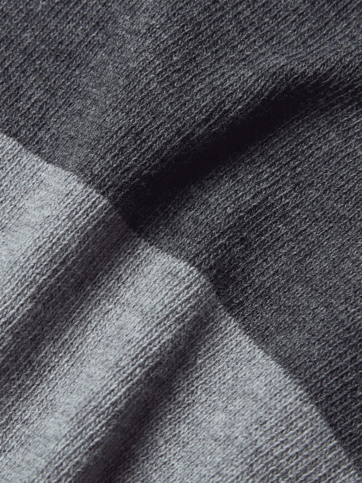 Wollpullover mit Blockstreifen Modell: Ivan