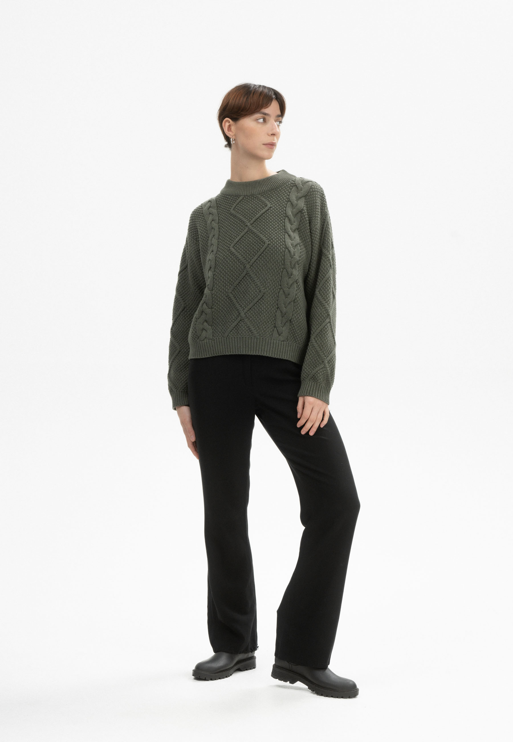 Zopfmuster Pullover Modell: Samaira
