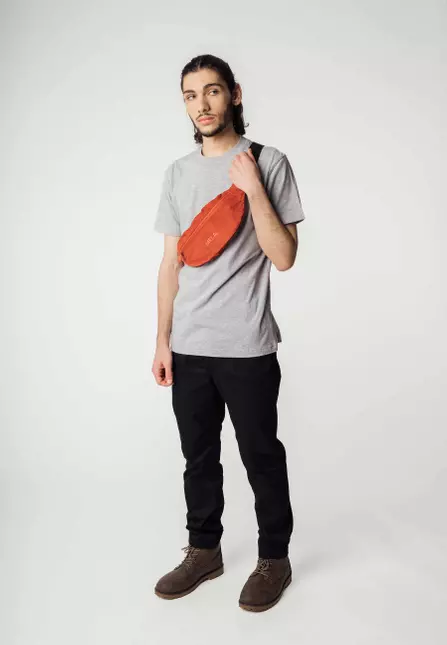 Cord Hip Bag Modell: Bhavin Cord Hip Bag Modell: Bhavin