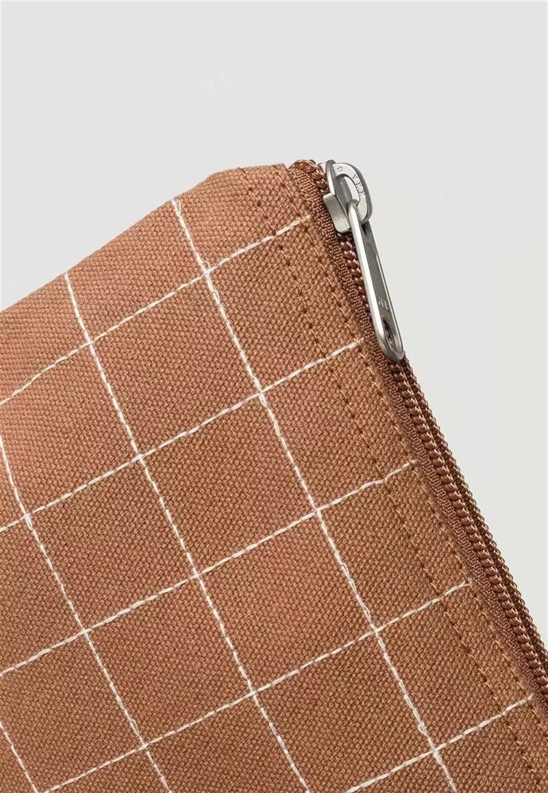 Small-Pouch-_nougat-grid_detail Kosmetiktasche Klein GOTS