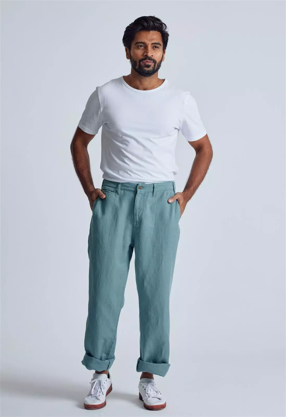 Flax and Loom Ecom photography9324.JPG Leinen Chino Relaxed Fit Modell: Bird