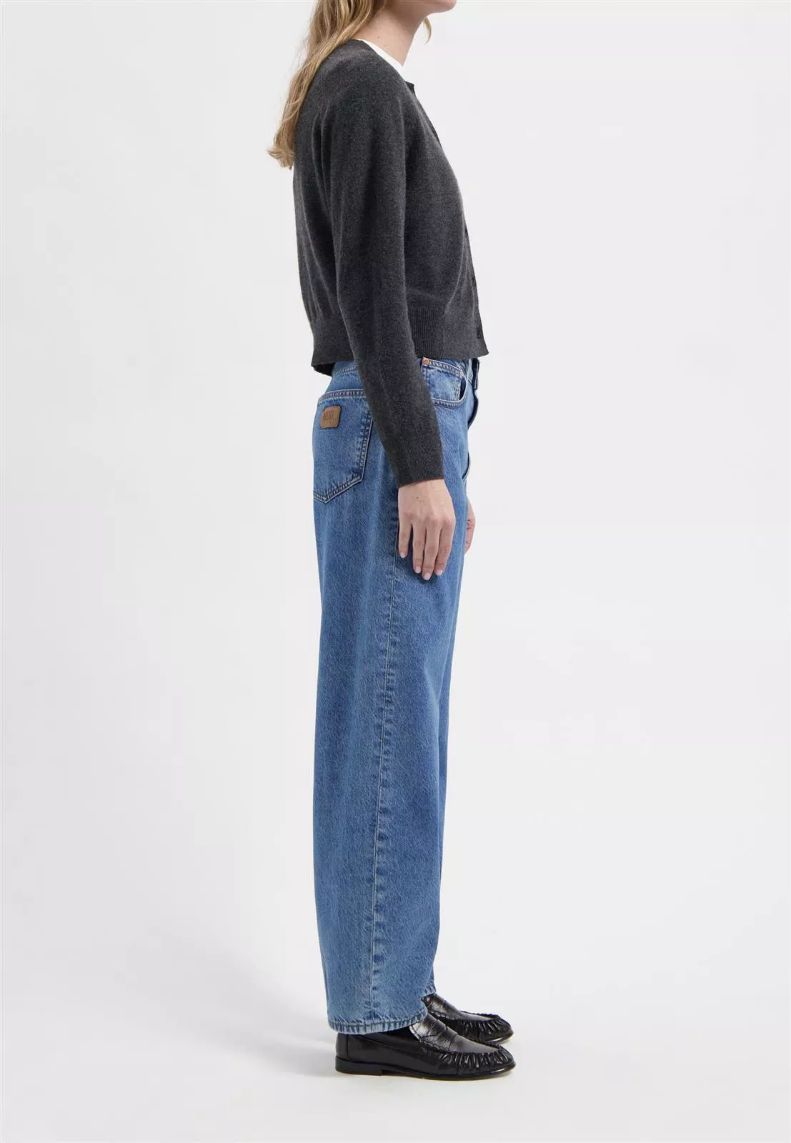 Barrel Fit Jeans Modell: Brooke