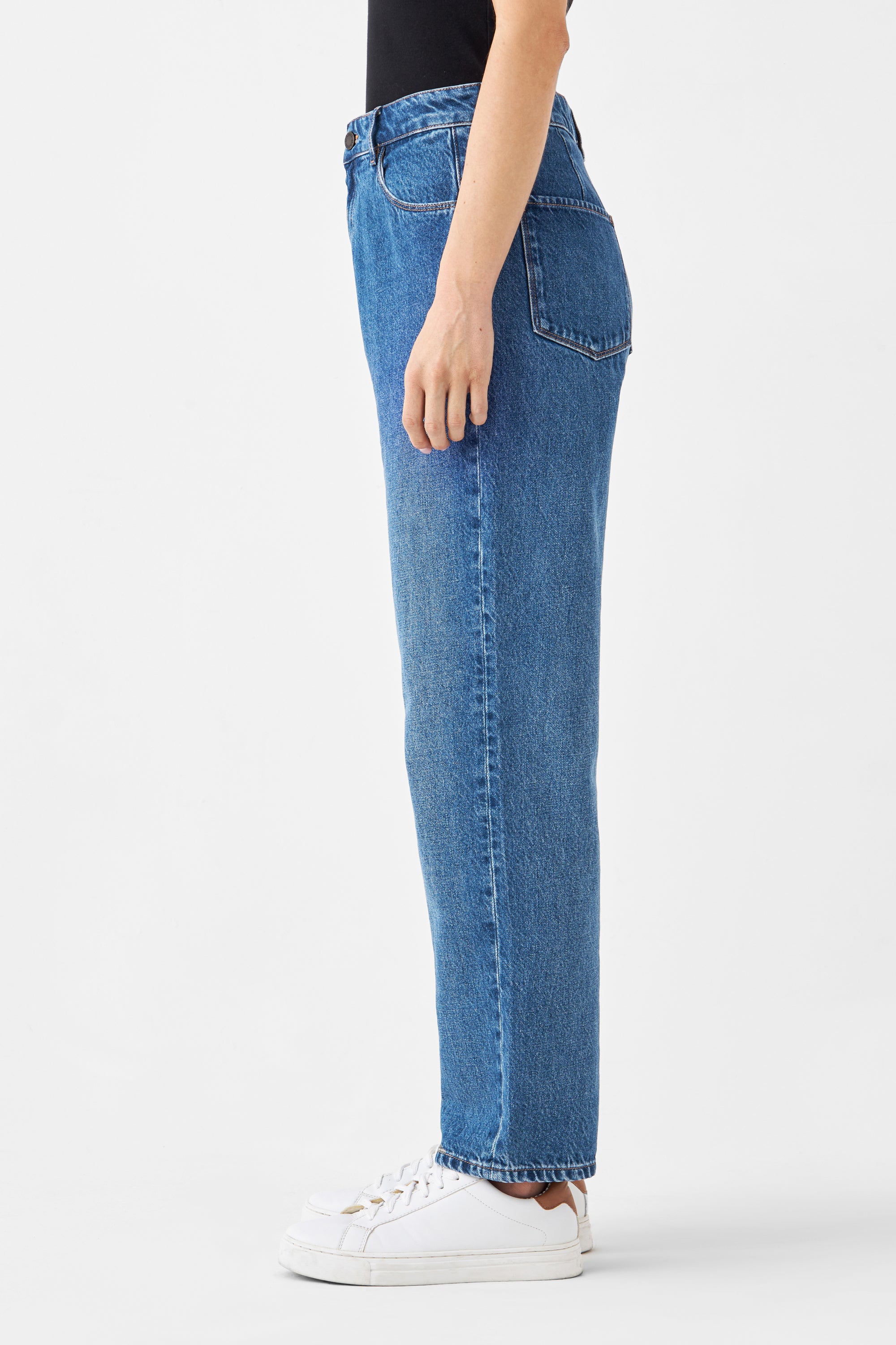 DAWNF01-0440DAWNmediumblue27_28_092_f458d9f1-e7dd-41e9-8e8b-078ff4b7a453.jpg Jeanshose Wide Straight Modell: Minimal