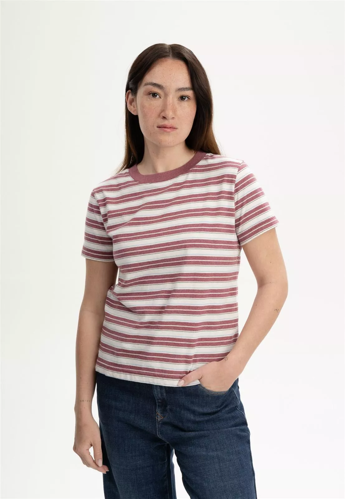 T-Shirt Modell: Khira Stripes GOTS