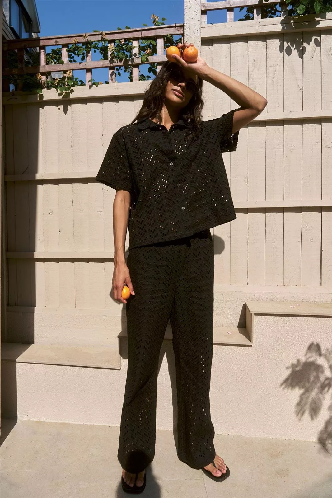 Lochmuster Bluse Modell: Luna