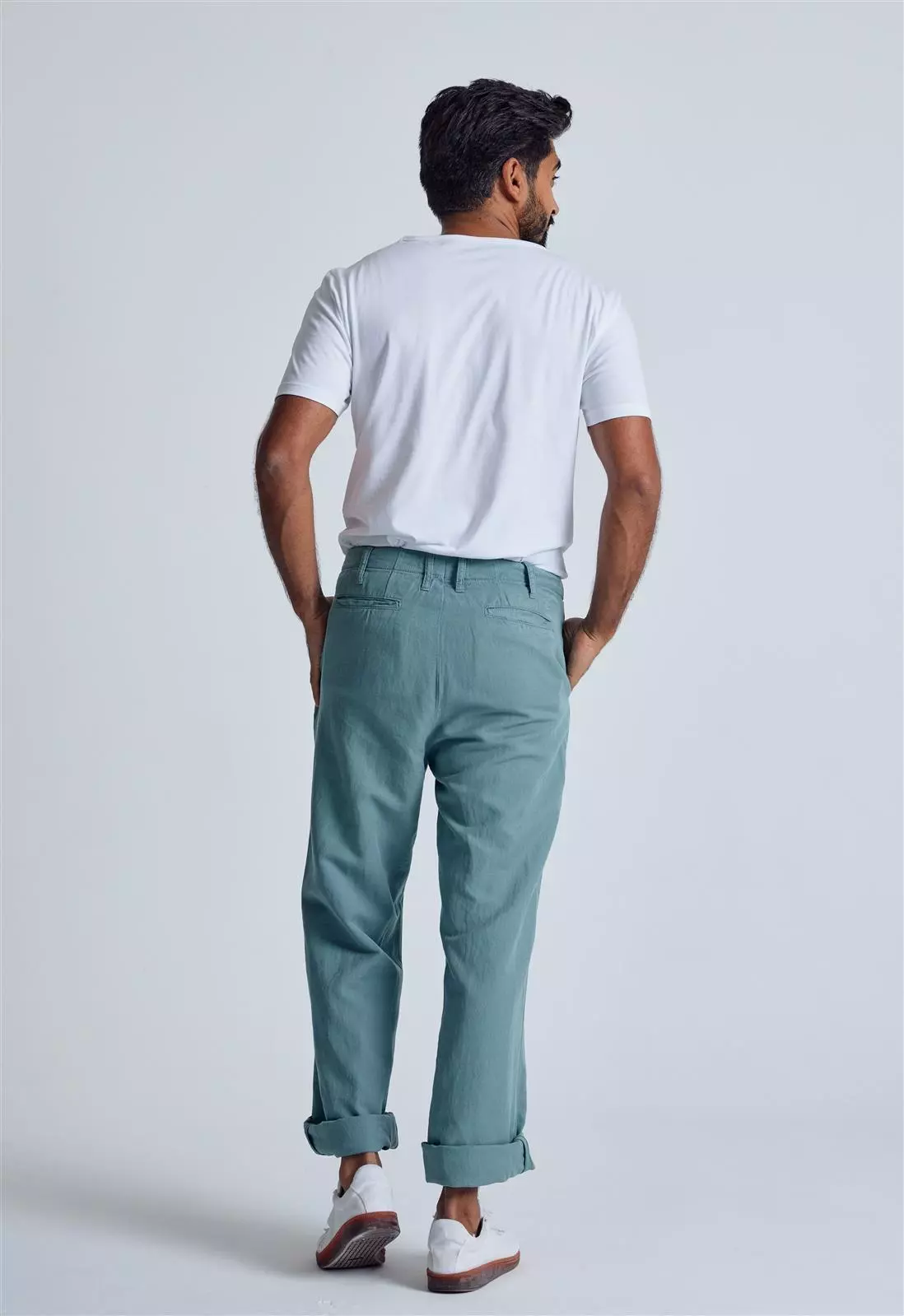 Leinen Chino Relaxed Fit Modell: Bird
