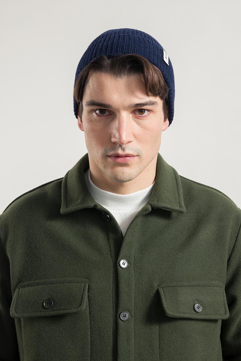 Unisex-Recycled-Cashmere-Hat-Marcello-16_ef552650-a477-4d46-a0c6-75f23de7249e.jpg Kaschmir Wollmütze Modell: Marcello