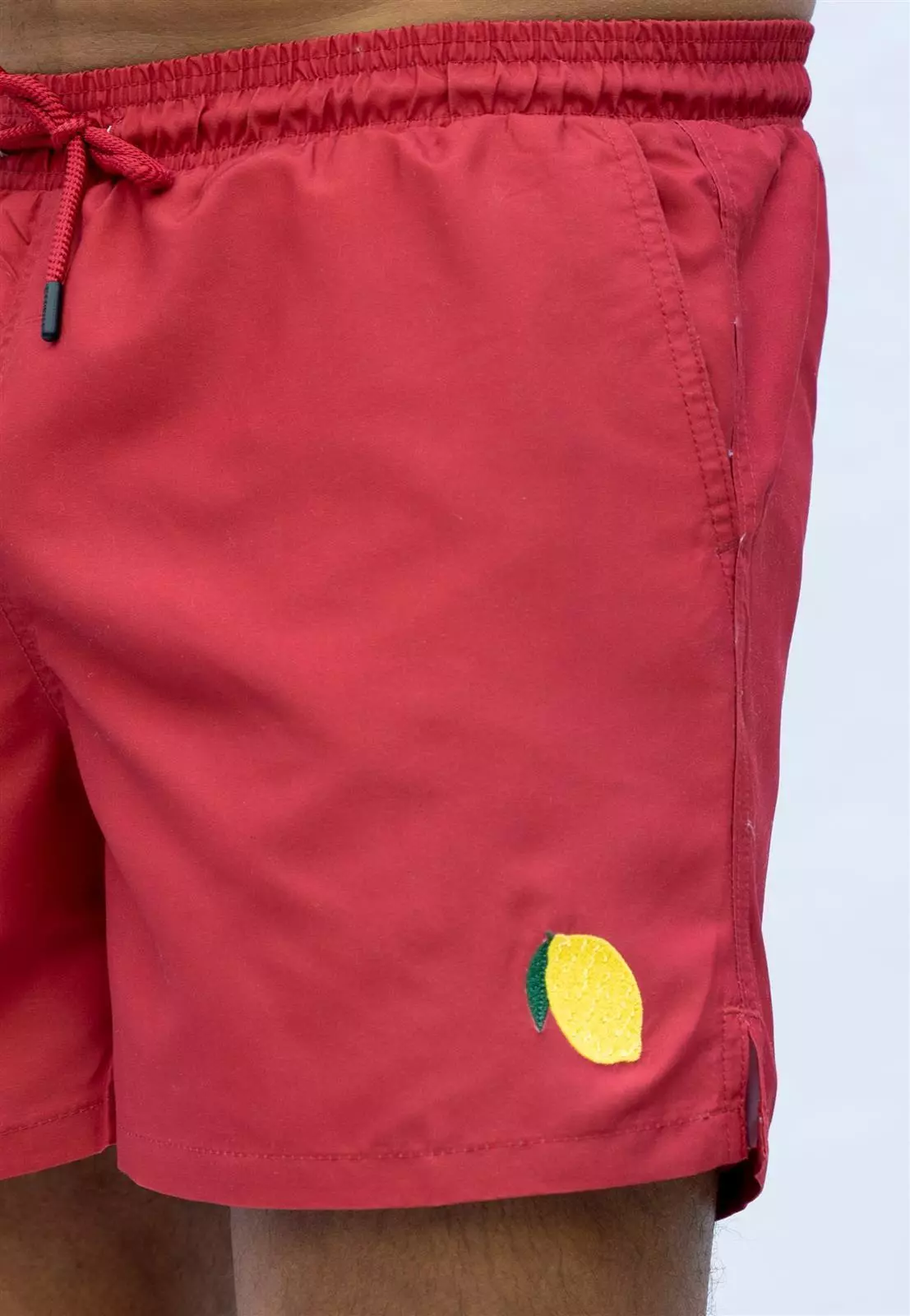 11_aa4d694d-8233-4d32-beaa-568337e8b1e3.png Badehose mit kleinem Motiv