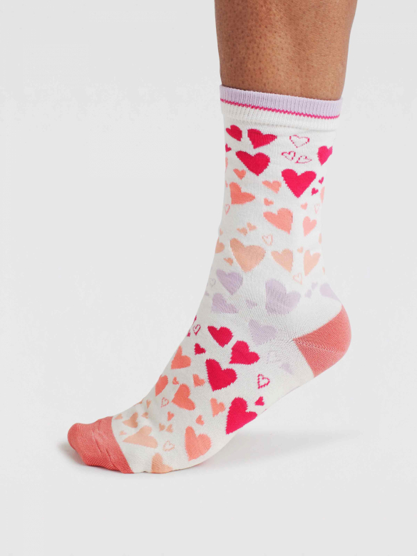 Socken Modell: Eva Heart Scatter