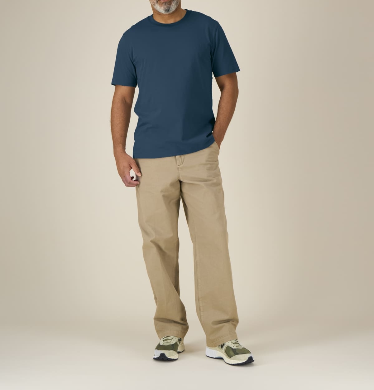 Basic T-Shirt Modell: Creative