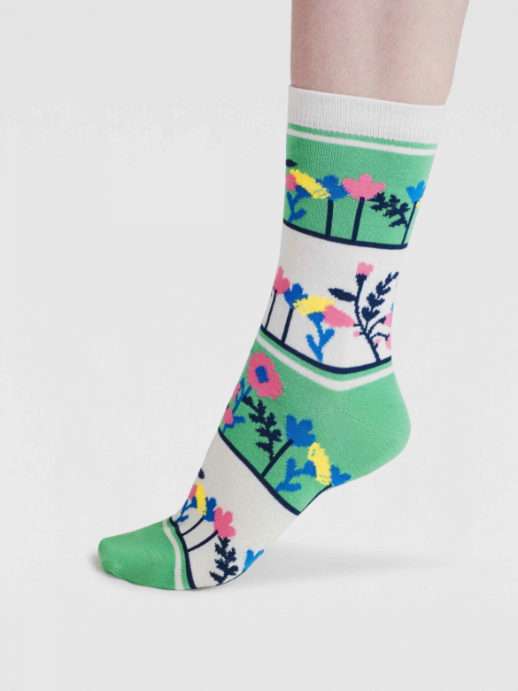 Socken Modell: Fraya Floral Garden