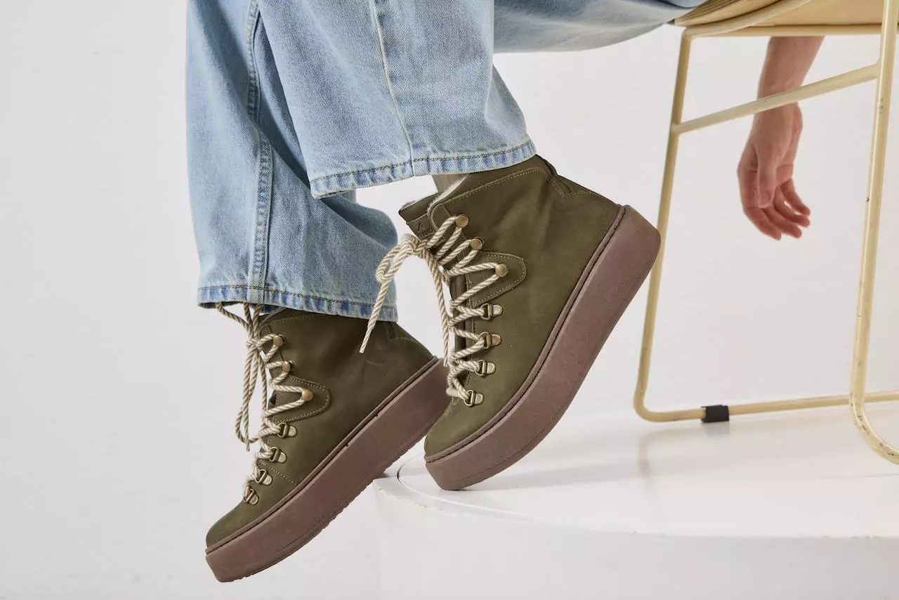 Schnürstiefel Modell: Benja