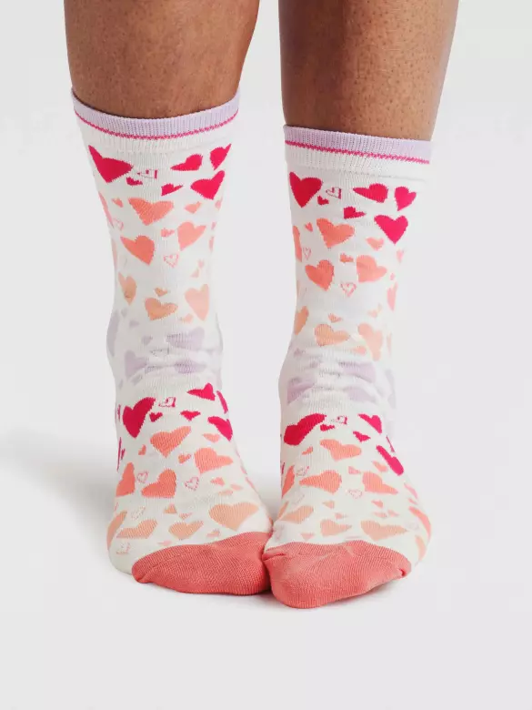 Socken Modell: Eva Heart Scatter