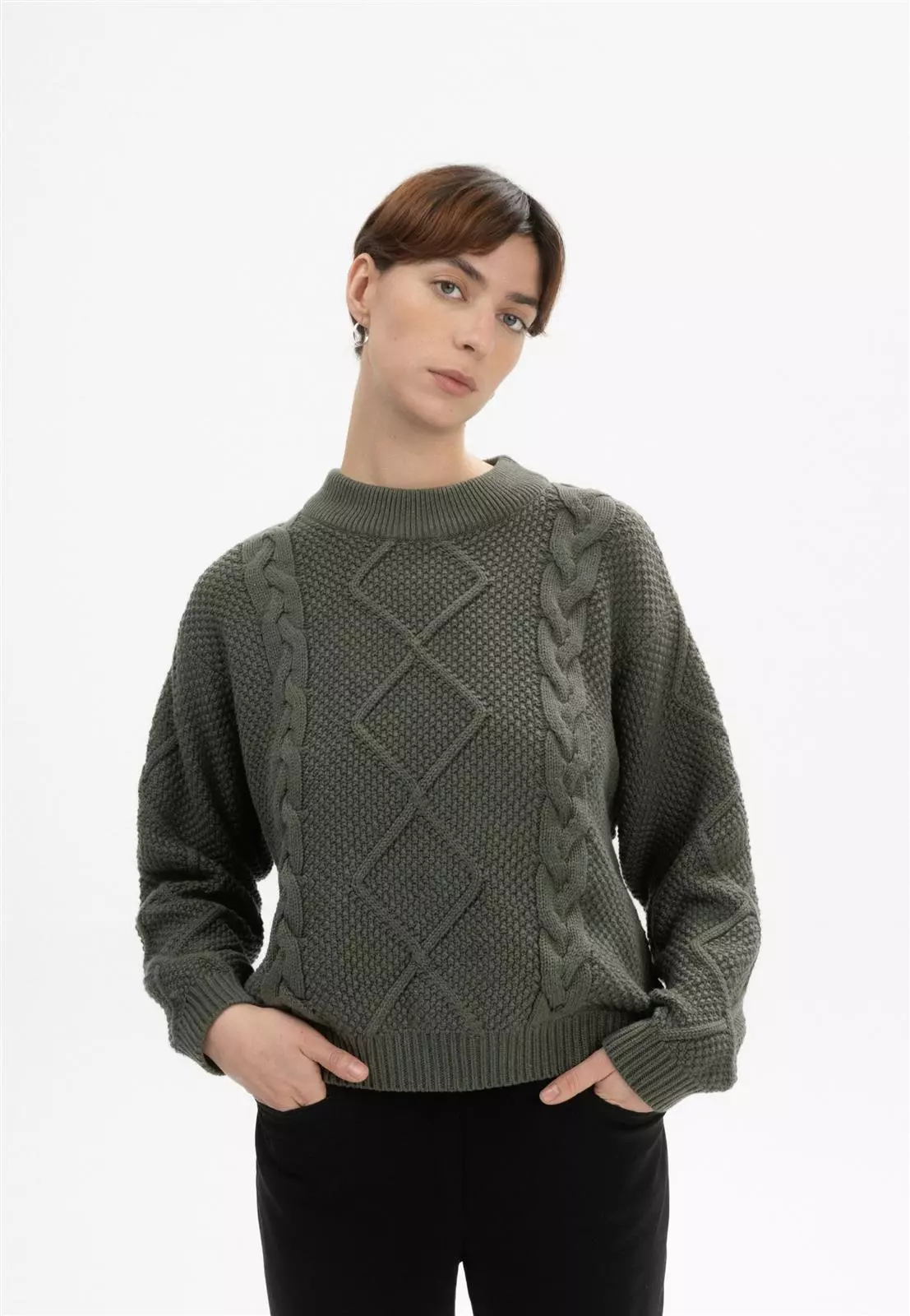 Zopfmuster Pullover Modell: Samaira