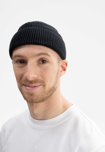 Rafi-Short-Rib-Knit-beanie-Men-black-02.jpg Fischermütze Modell: Rafi GOTS