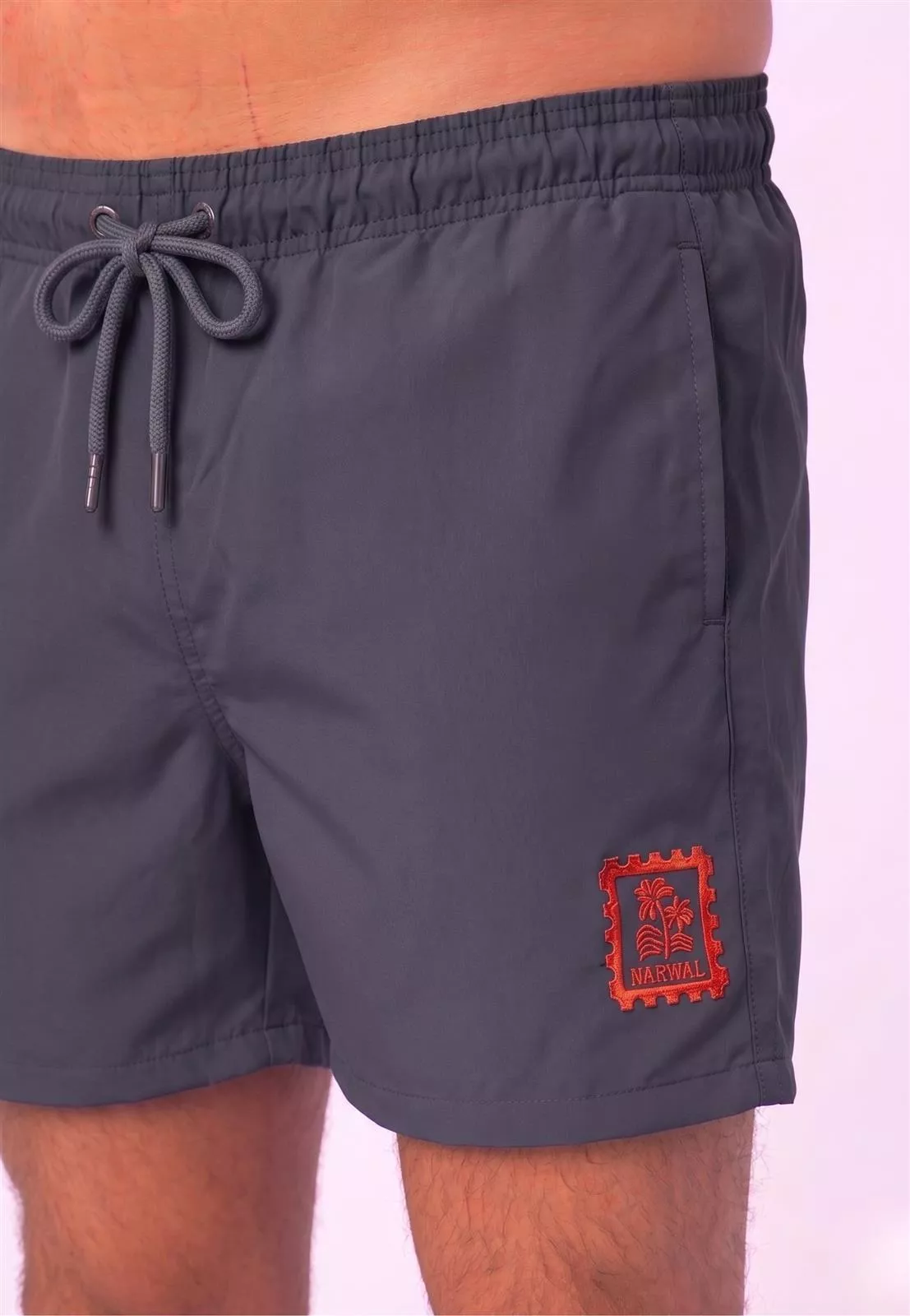 Badehose mit kleinem Motiv